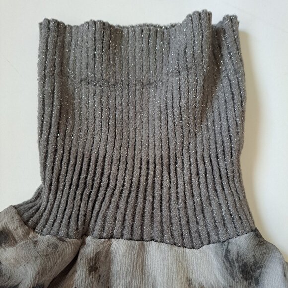 Tricot Chic Grey Silver Turtleneck Silk Wool Sweater Top Size US 8 / S - M - Picture 13 of 16